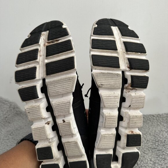 On Cloud Running Shoes Womens Size 9.5 Black White Athletic Gym Sneakers Swiss - Picture 5 of 10
